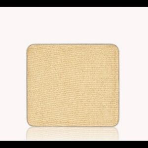 petal essence™ single eye color- Illumination